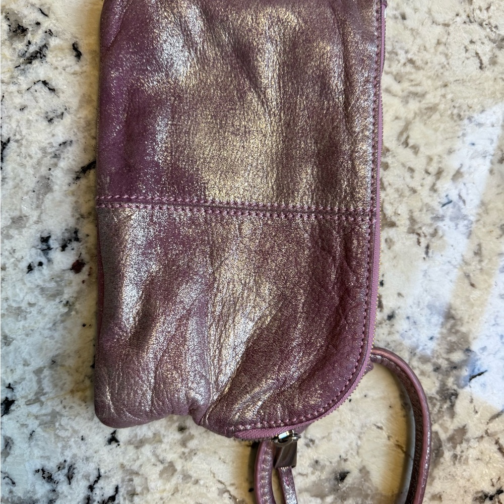Hobo metallic clutch